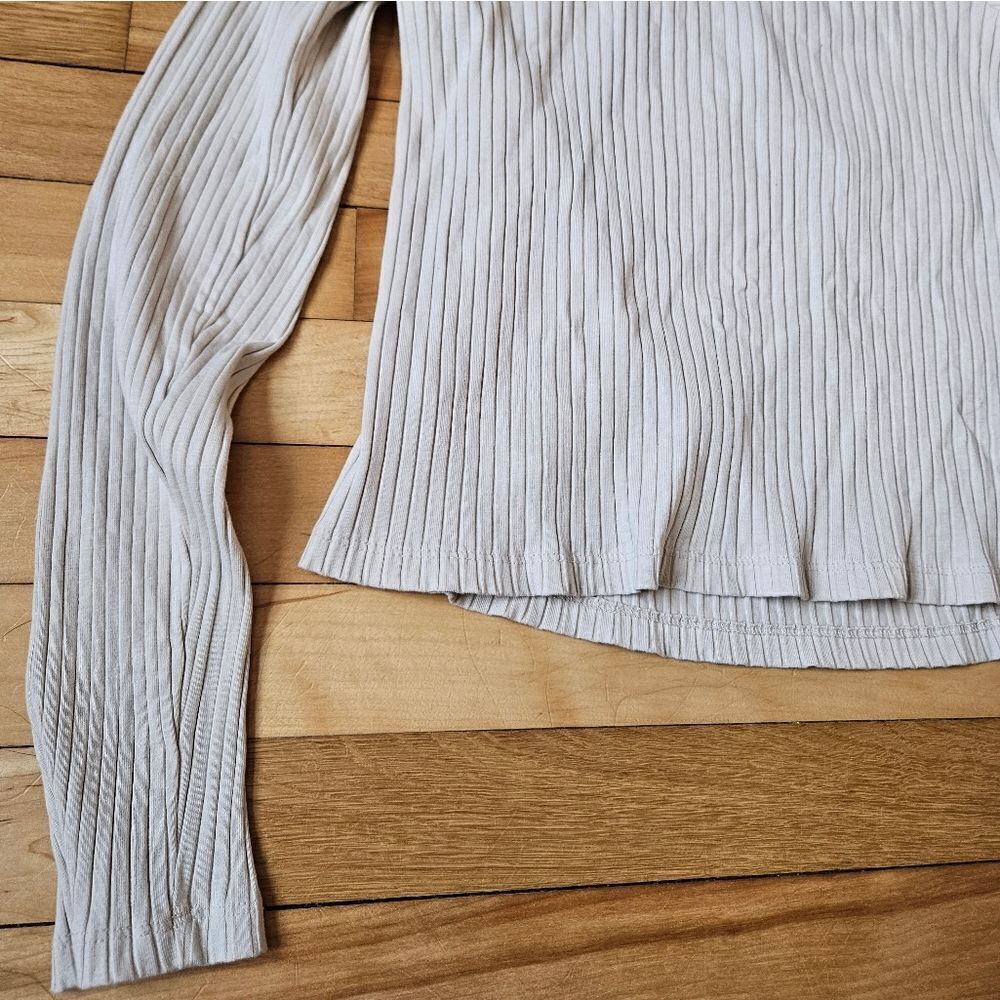 Universal Thread CreamWomen's Top - Picture 9 of 11